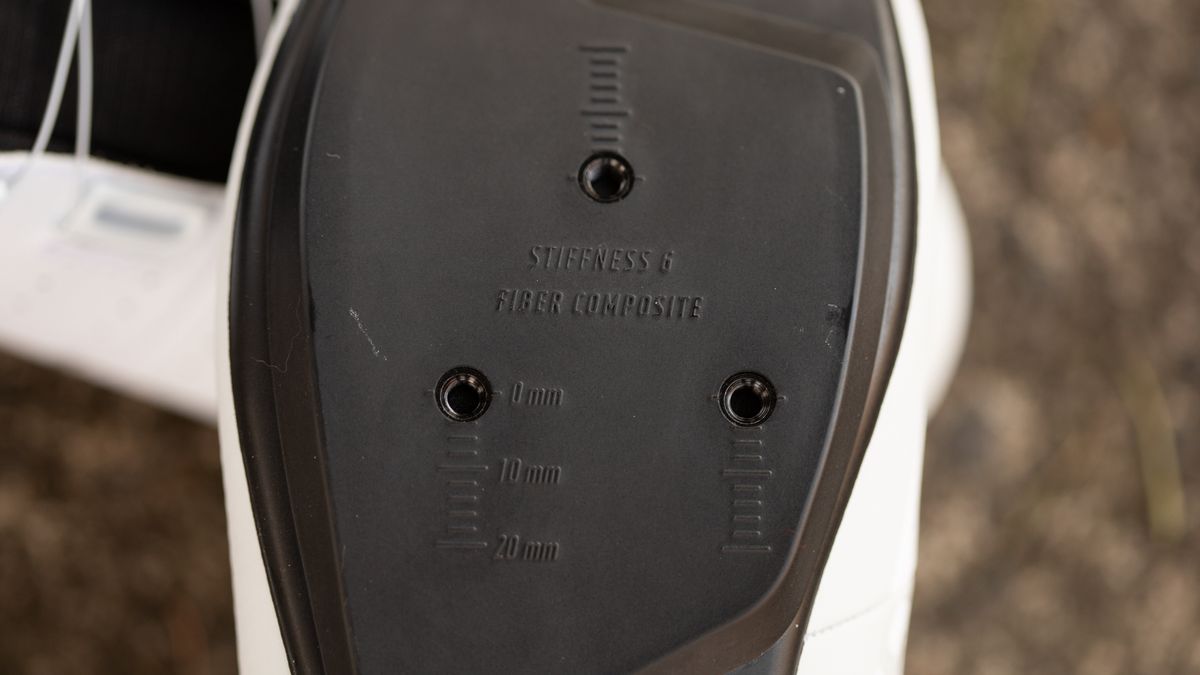 Fizik Artica GTX Tempo cleat mounting holes