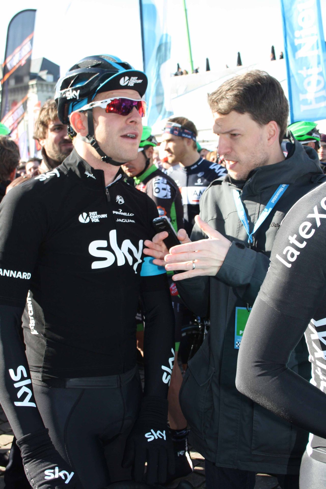 2014 winner Ian Stannard (Sky) was in demand at the start of Omloop Het Nieuwsblad.