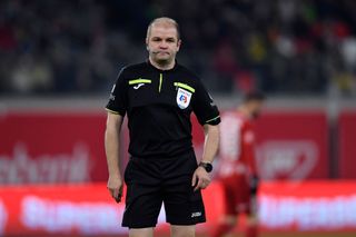 Referee Catalin Popa