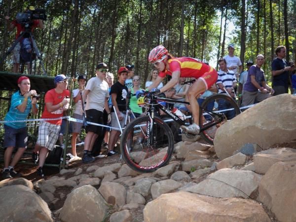 Ren Chengyuan (Specialized) on her way to a win