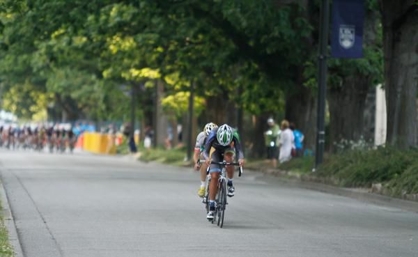Marsh Cooper (KBS) and Carlos Alzate (Team Exergy) ahead of the pack