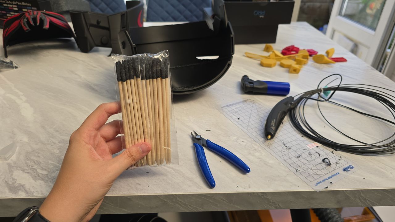 Using a 3D pen for cosplay