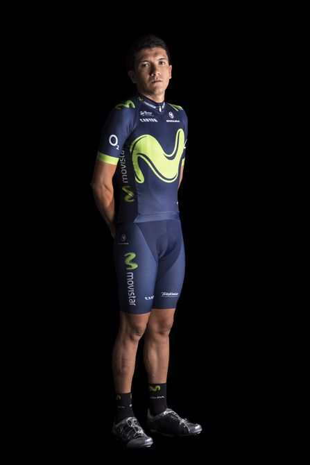 Richard Carapaz shows off the 2017 Movistar kit