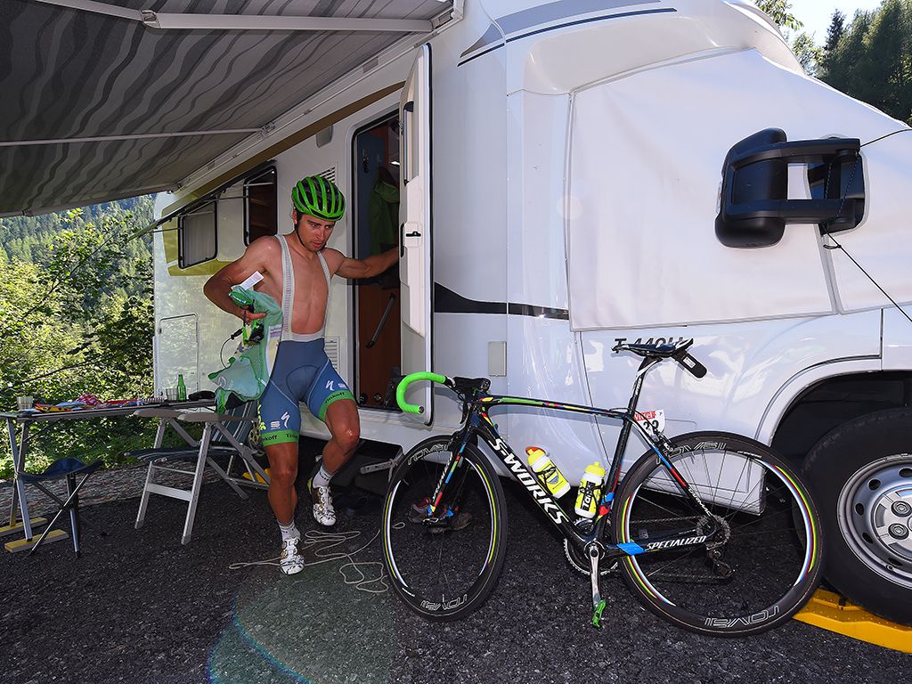 An unscheduled toilet stop later in the Tour de France