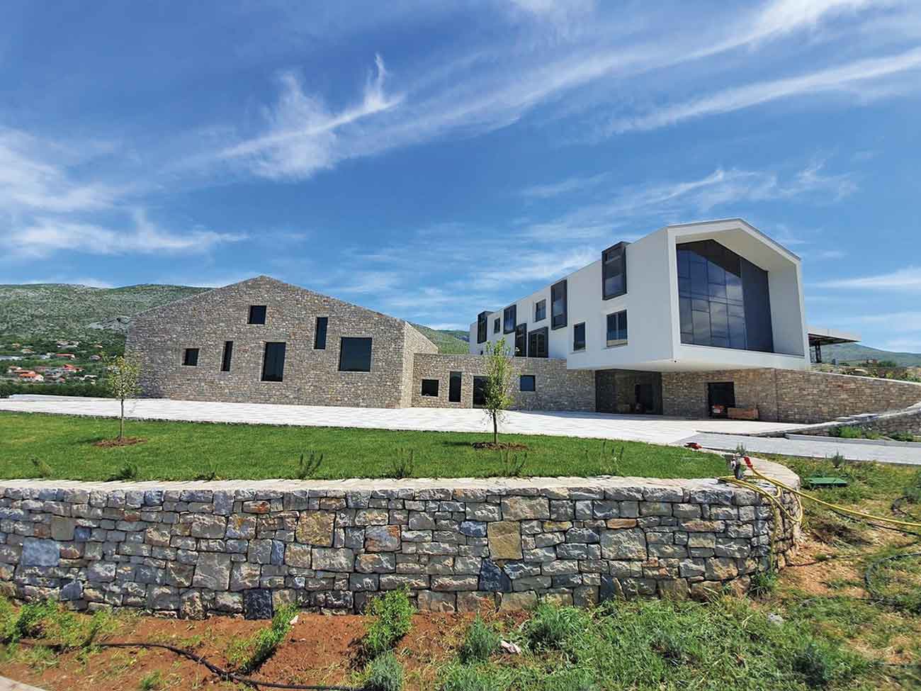 Exterior of the Emporia Hotel at Carski vineyard