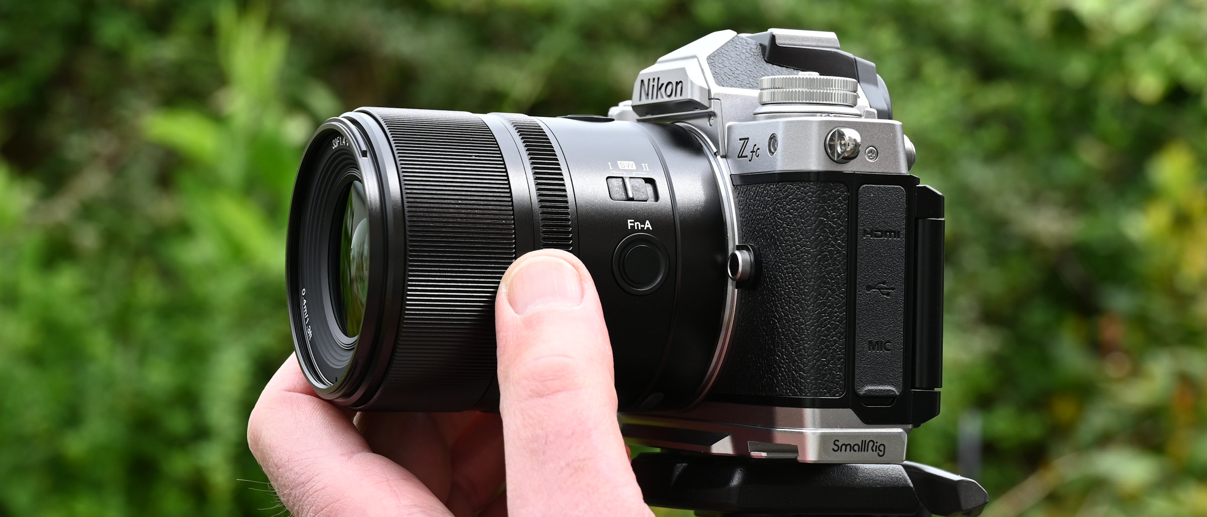 YONGNUO YN33mm F1.4S DA DSM Wide Angle Autofocus F1.4 Large Aperture APS-C Frame Mirrorless Lens For Sony E Mount Cameras, Equipped With YONGNUO Lens Remote Control BR-L1
