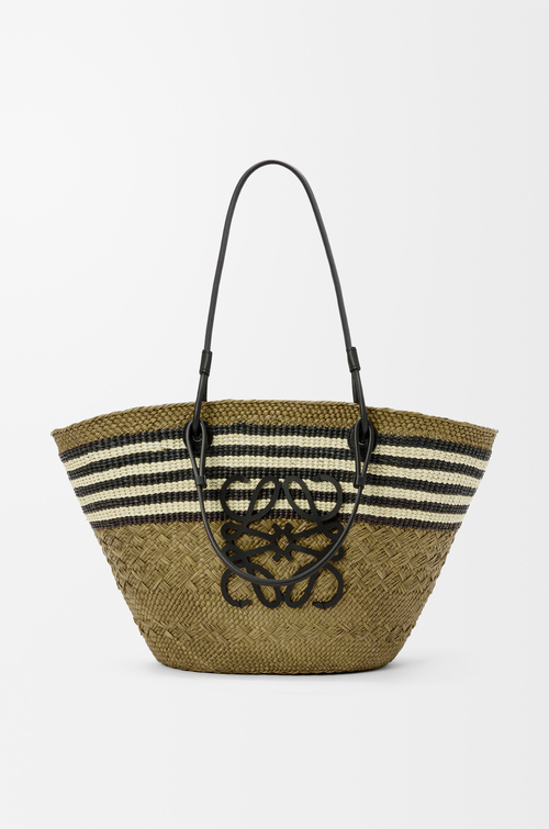 Every Fashion Person Agrees—This Iconic Summer Bag Is the Height of Chic Every Single Summer
