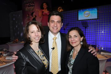 103424-Jane_Olson_Senior_Vice_President_Marketing_and_Brand_Strategy_Oxygen_Media_Jason_Klarman_General_Manager_Oxygen_Media_Amy_360x240.JPG