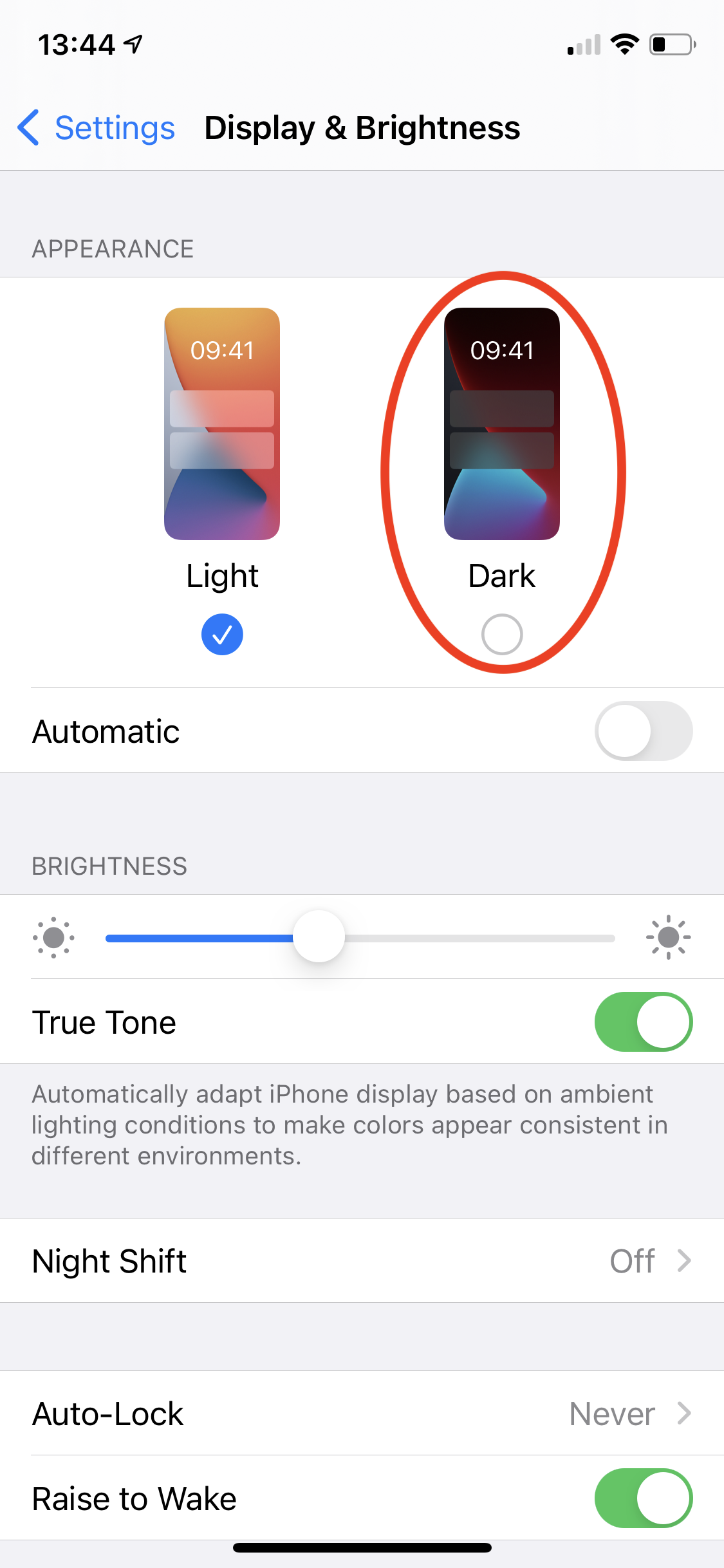 Выбор темного или светлого режима в iOS