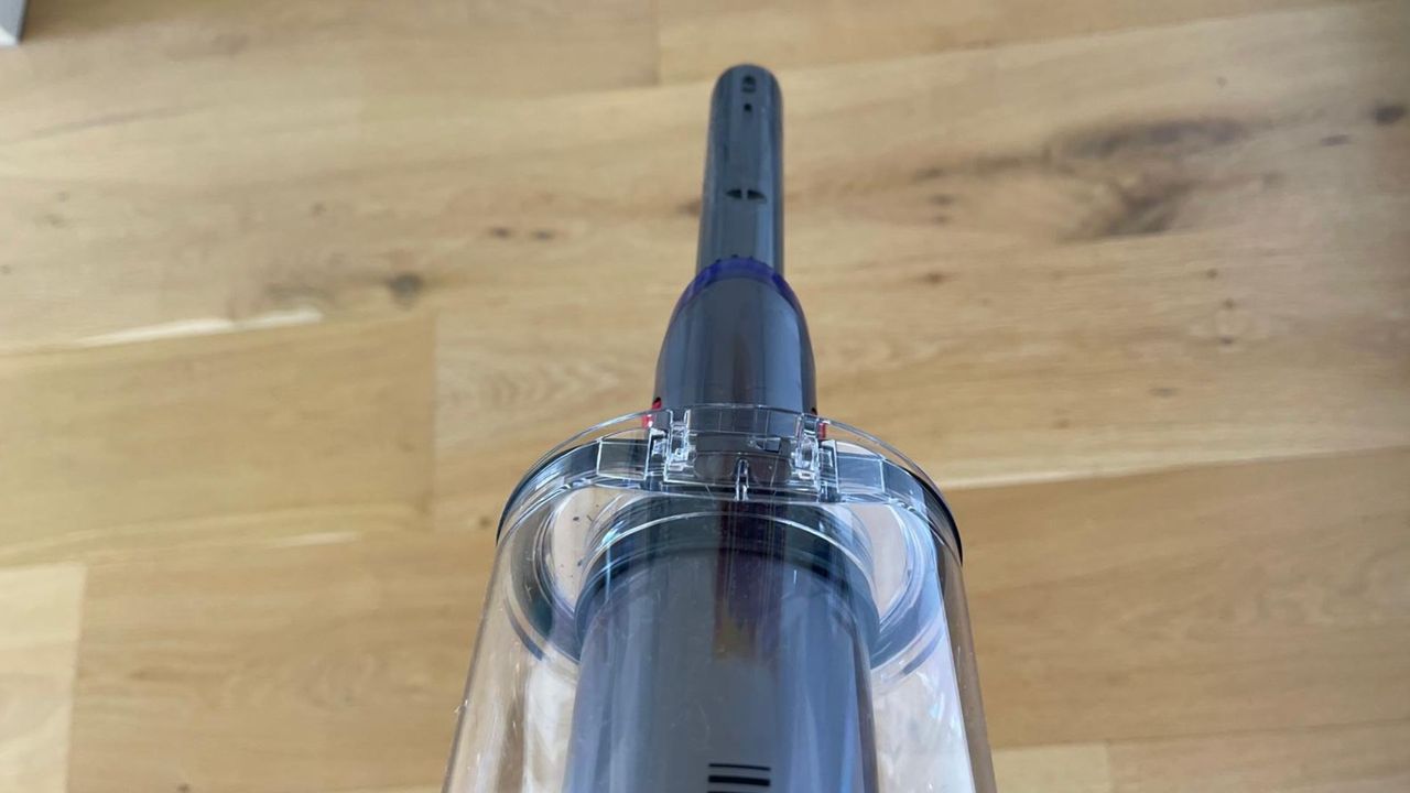 Handheld mode on Dyson V15