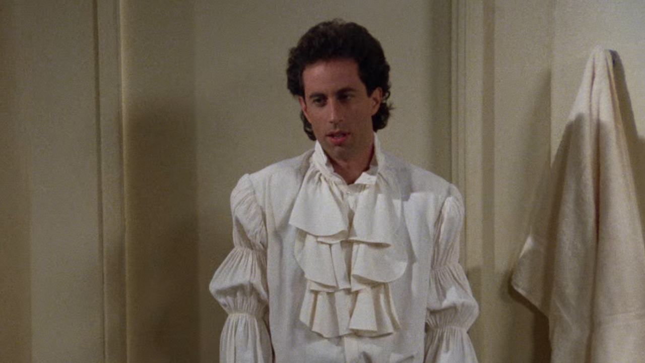 Jerry Seinfeld wears a weird looking white shirt in Seinfeld