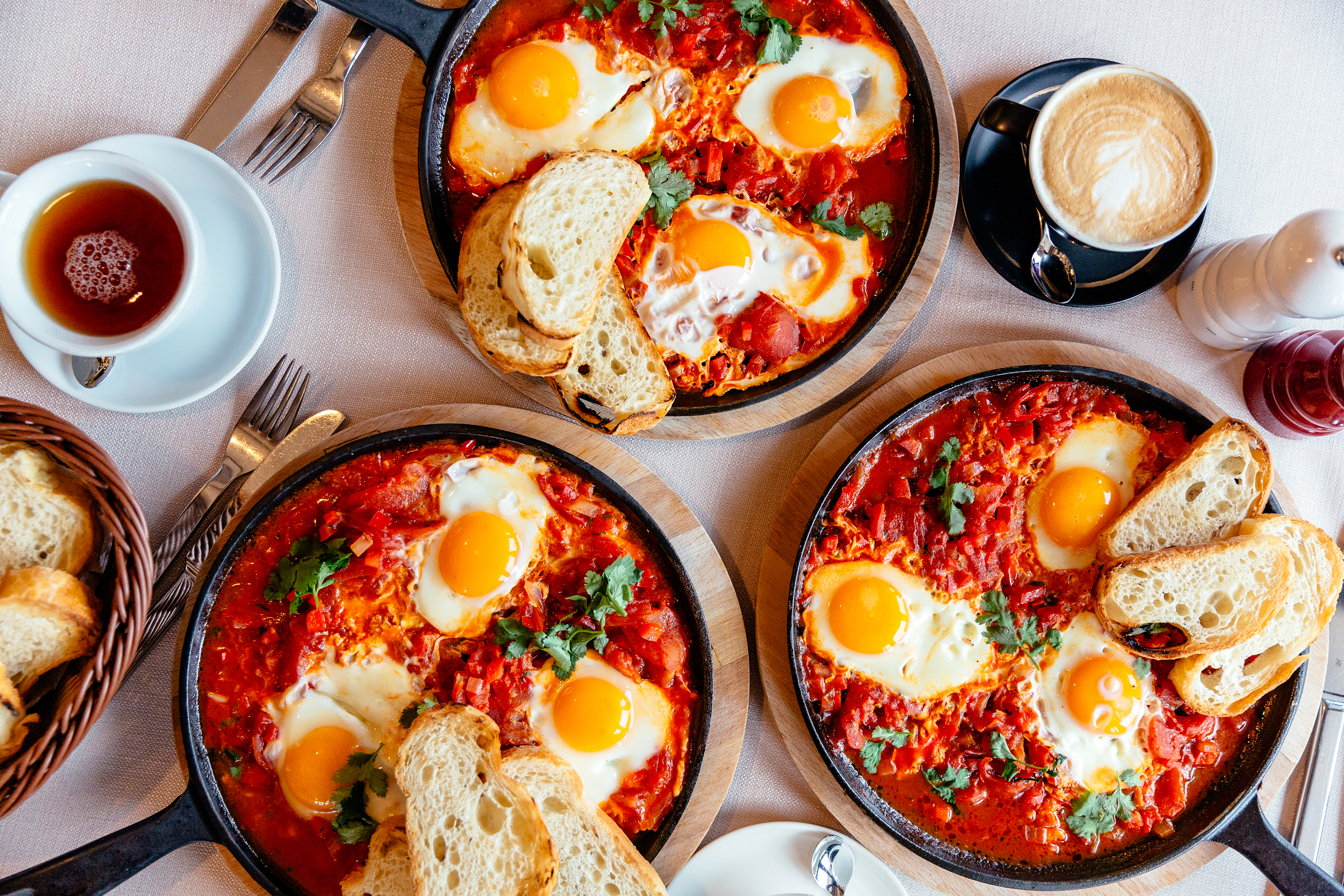 Shakshuka served in frying pan