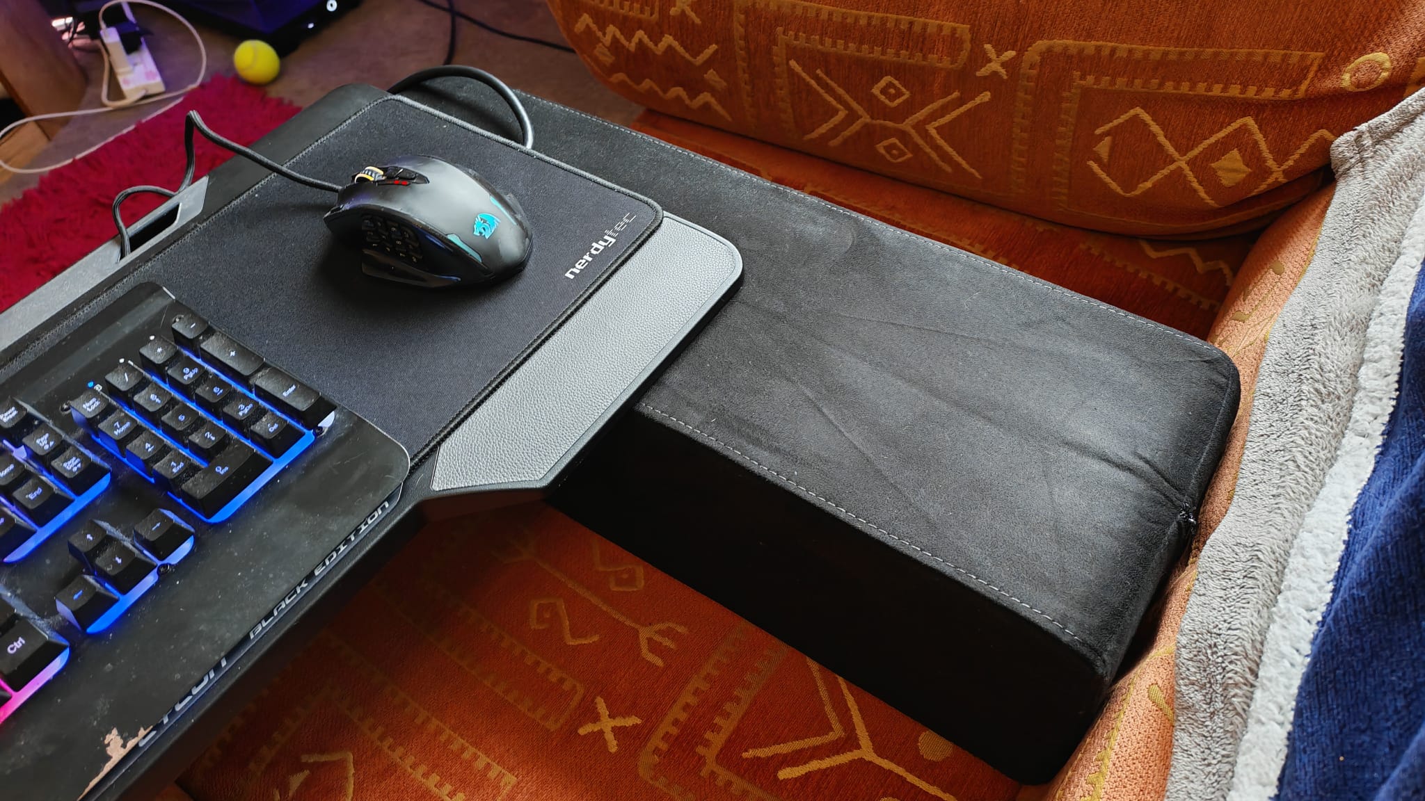 The memory foam cushions on the Couchmaster Cycon 2