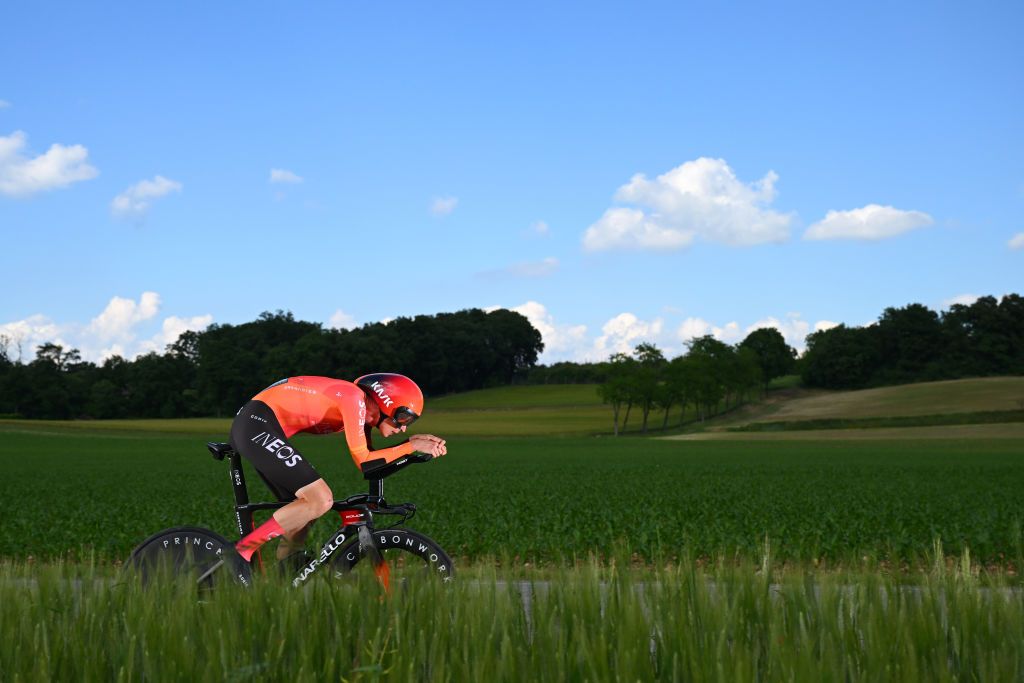 DESENZANO DEL GARDA ITALY MAY 18 Thymen Arensman of Netherlands and Team INEOS Grenadiers sprints during the 107th Giro dItalia 2024 Stage 14 a 312km individual time trial stage from Castiglione delle Stiviere to Desenzano del Garda UCIWT on May 18 2024 in Desenzano del Garda Italy Photo by Tim de WaeleGetty Images