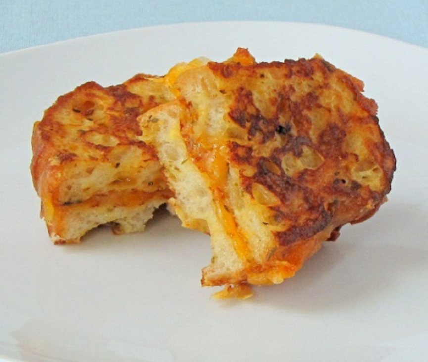 28-easy-ways-to-pimp-your-cheese-on-toast-7-1556688399-1WBu-column-width-inline