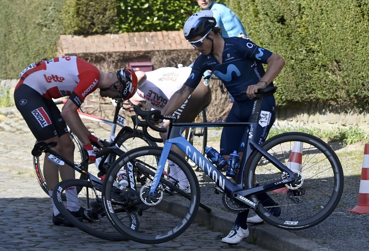 E3 Saxo Bank Classic 2022 65th Edition Harelbeke Harelbeke 2039 km 25032022 Frederik Frison BEL Lotto Soudal Ivan Garcia Cortina ESP Movistar Team photo Nico VereeckenPNSprintCyclingAgency2022