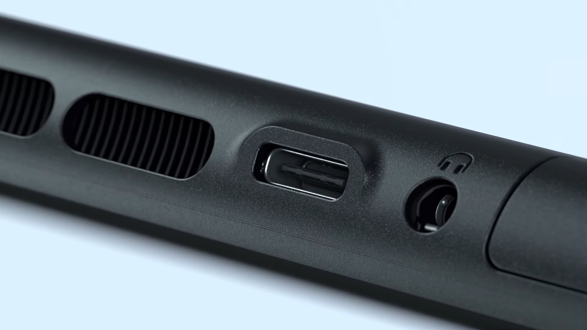 Puerto USB-C de Nintendo Switch 2 junto al conector para auriculares