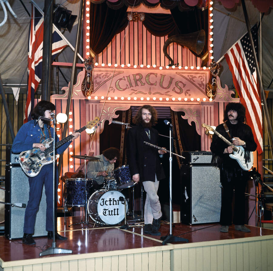 Tony Iommi with Jethro Tull at the Rolling Stones' Rock And Roll Circus