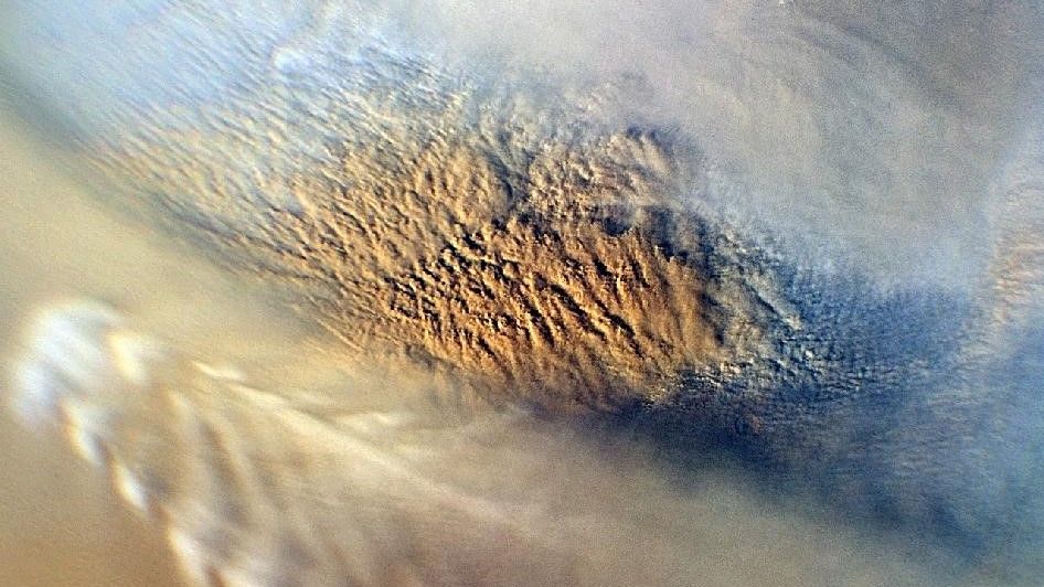 Massive Mars dust storms triggered by heat imbalances, scientists find - Space.com