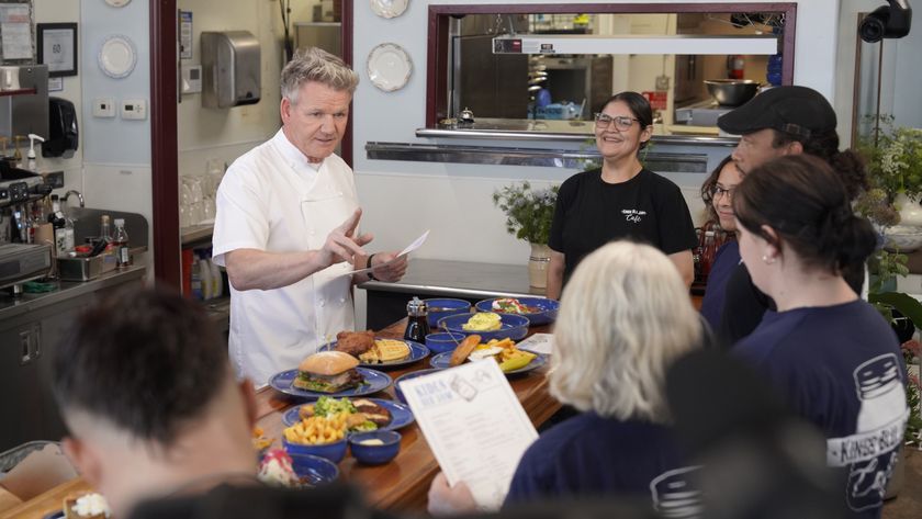 Gordon Ramsay at Kings Blu Jam Cafe in Kitchen Nightmares season 9