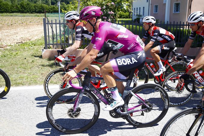 Pascal Ackermann (Bora-Hansgrohe) on his custom-painted Specialized Venge on stage 19 of the 2019 Giro d'Italia