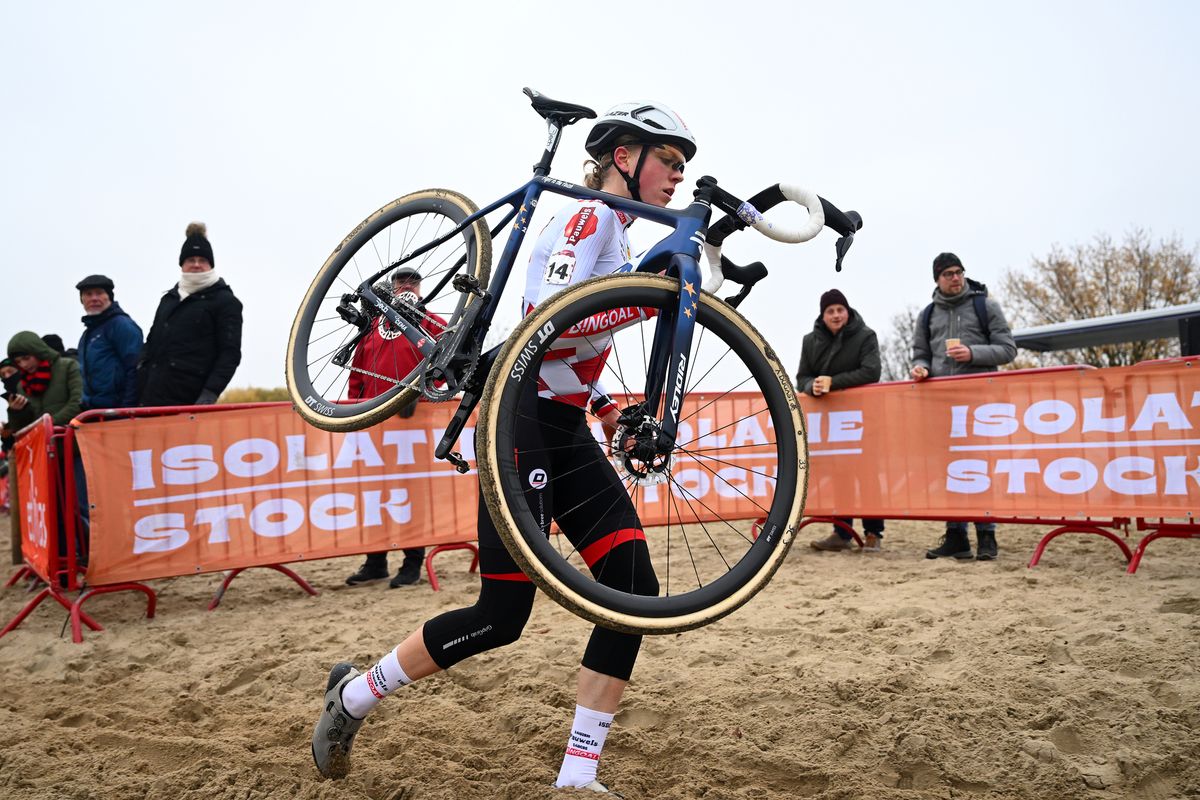 Fem van Empel comes from behind to take fifth Cyclocross World Cup victory of the season in Antwerp