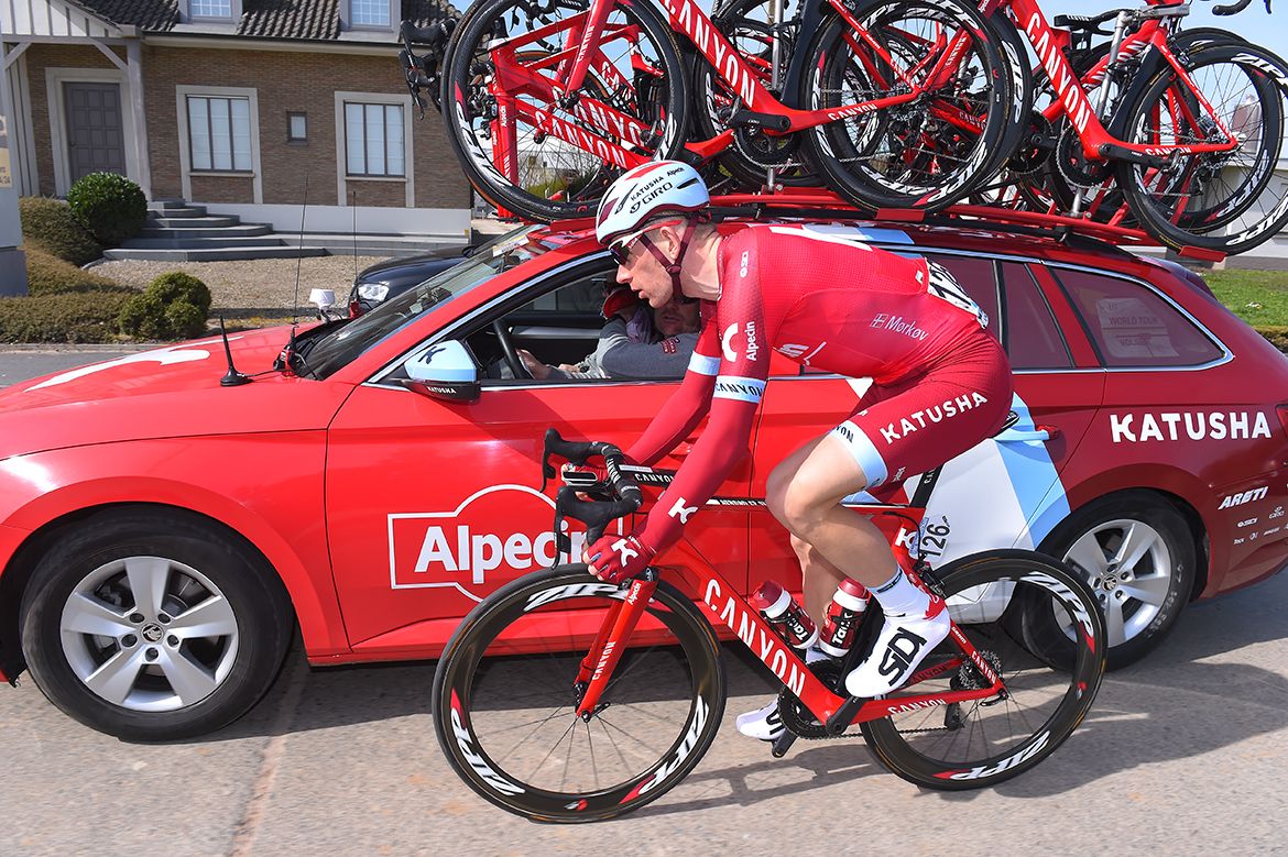 Tony Martin talking to his sport director at Gent-Wevelgem