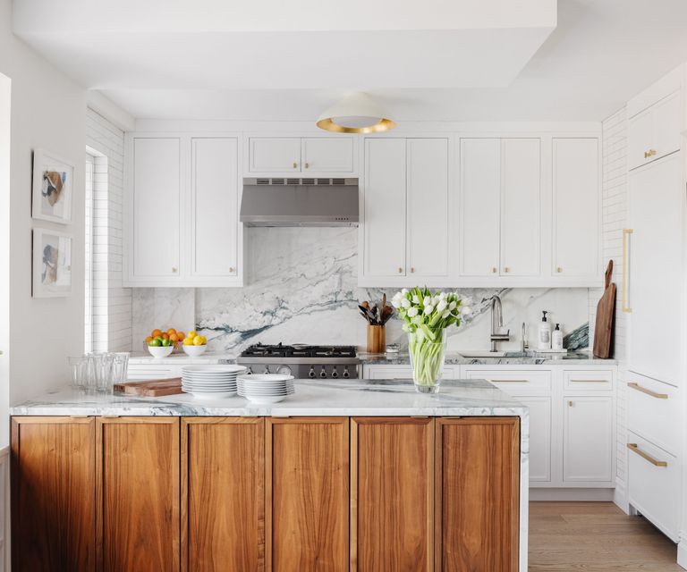 Curated visual reference: Manhattan Apartment Makeover Has Added Wow Factor Photo Inspiration