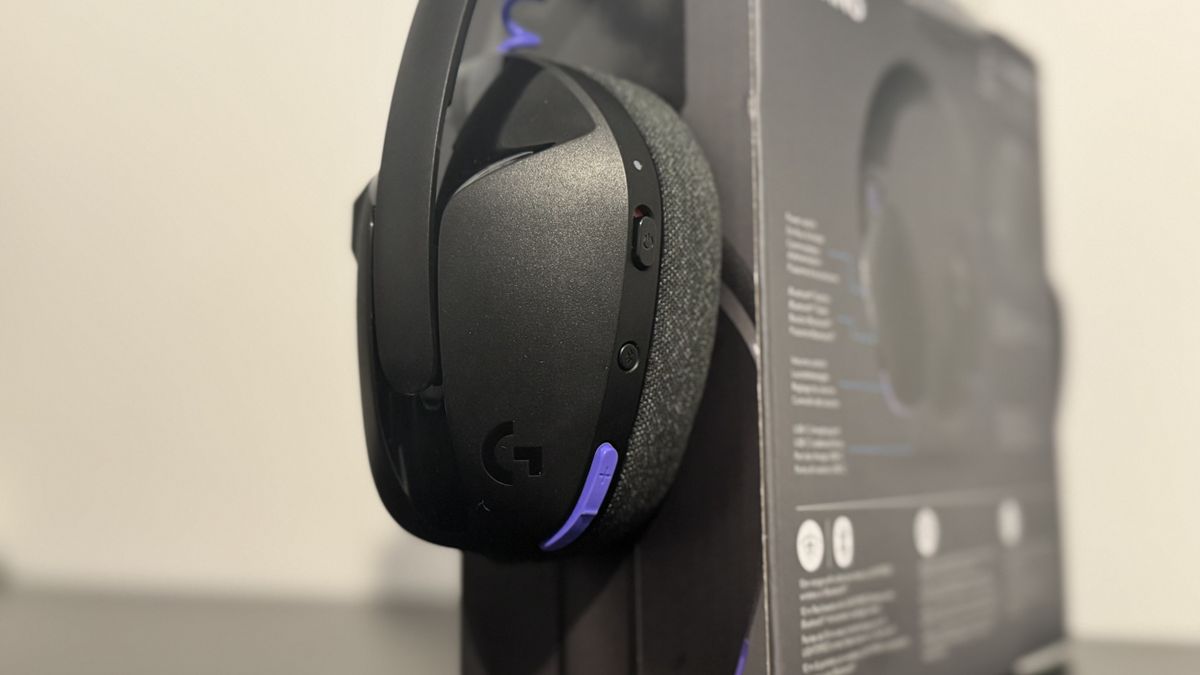 Logitech G321 Lightspeed gaming headset
