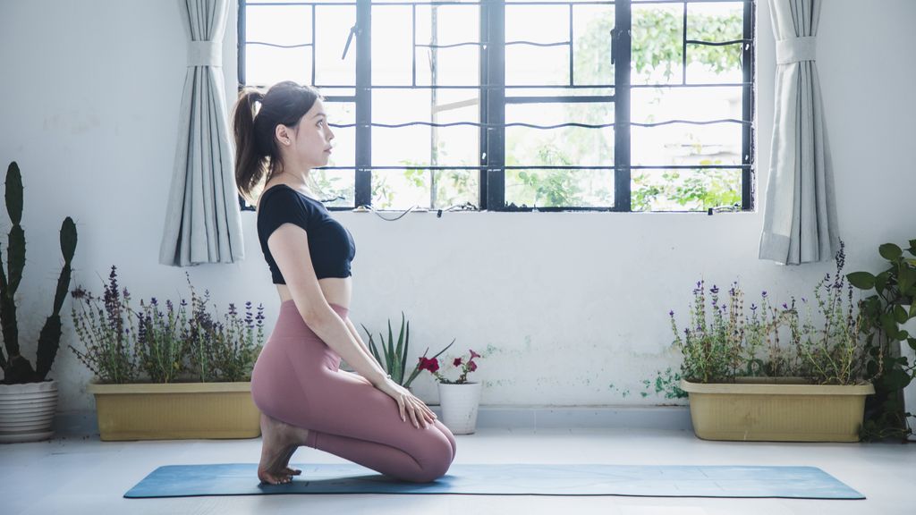 Yoga for backpackers: 10 poses you can do on the trail | Advnture