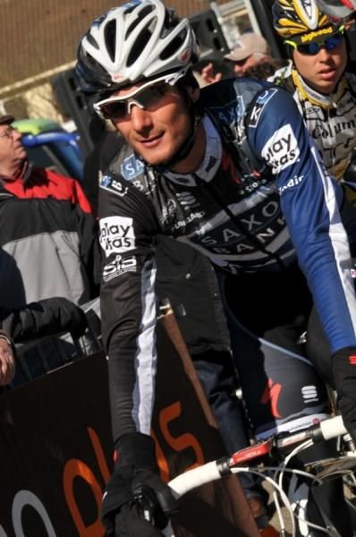 Frank Schleck (Team Saxo Bank) at the start in Saint-Arnoult-en-Yvelines