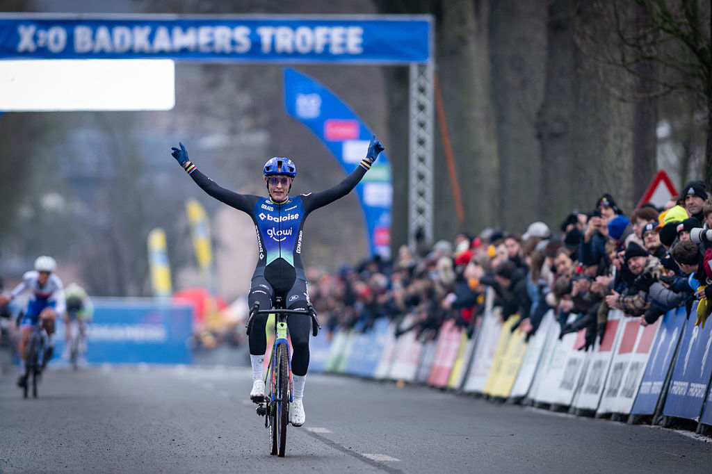 X2O Trofee Baal-GP Sven Nys: Lucinda Brand secures 13th consecutive season victory in elite women's race