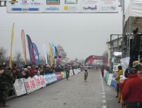 Helen Wyman (Kona-FSA) wins the women's Ciclocross del Ponte.