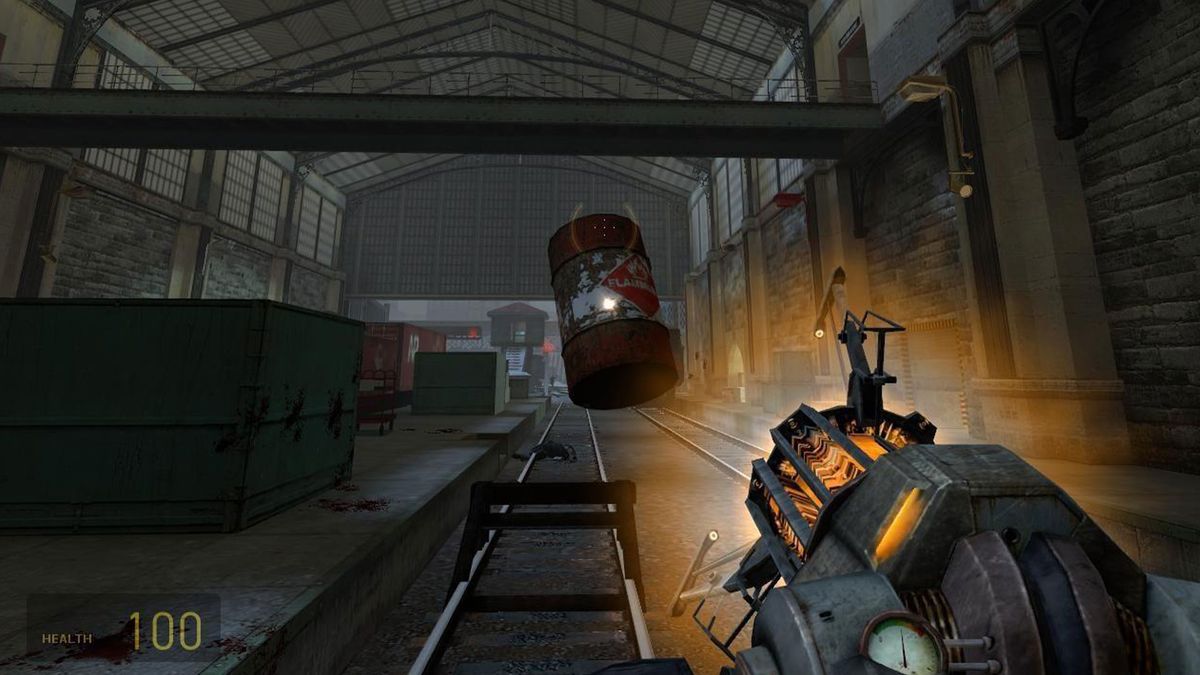 Half-Life 2 deathmatch screenshot showing online multiplayer action