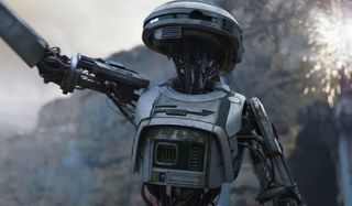 Solo: A Star Wars Story L3-37 signals the droids to freedom
