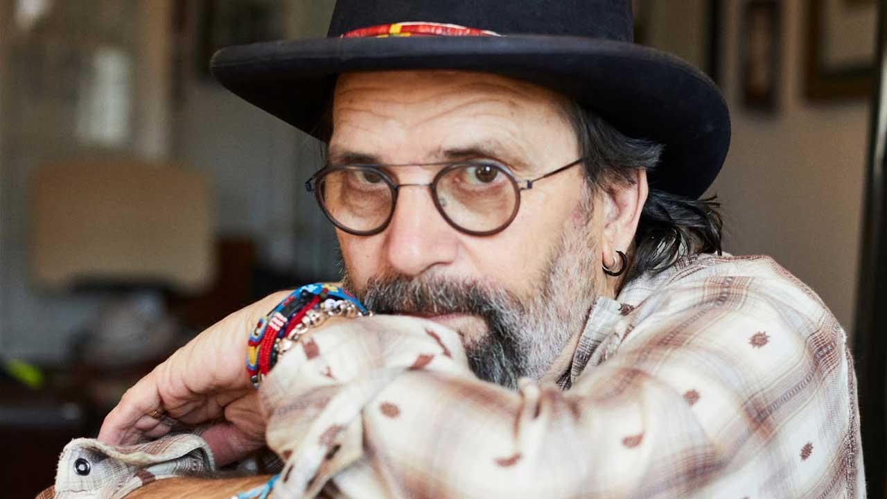 Steve Earle headshot