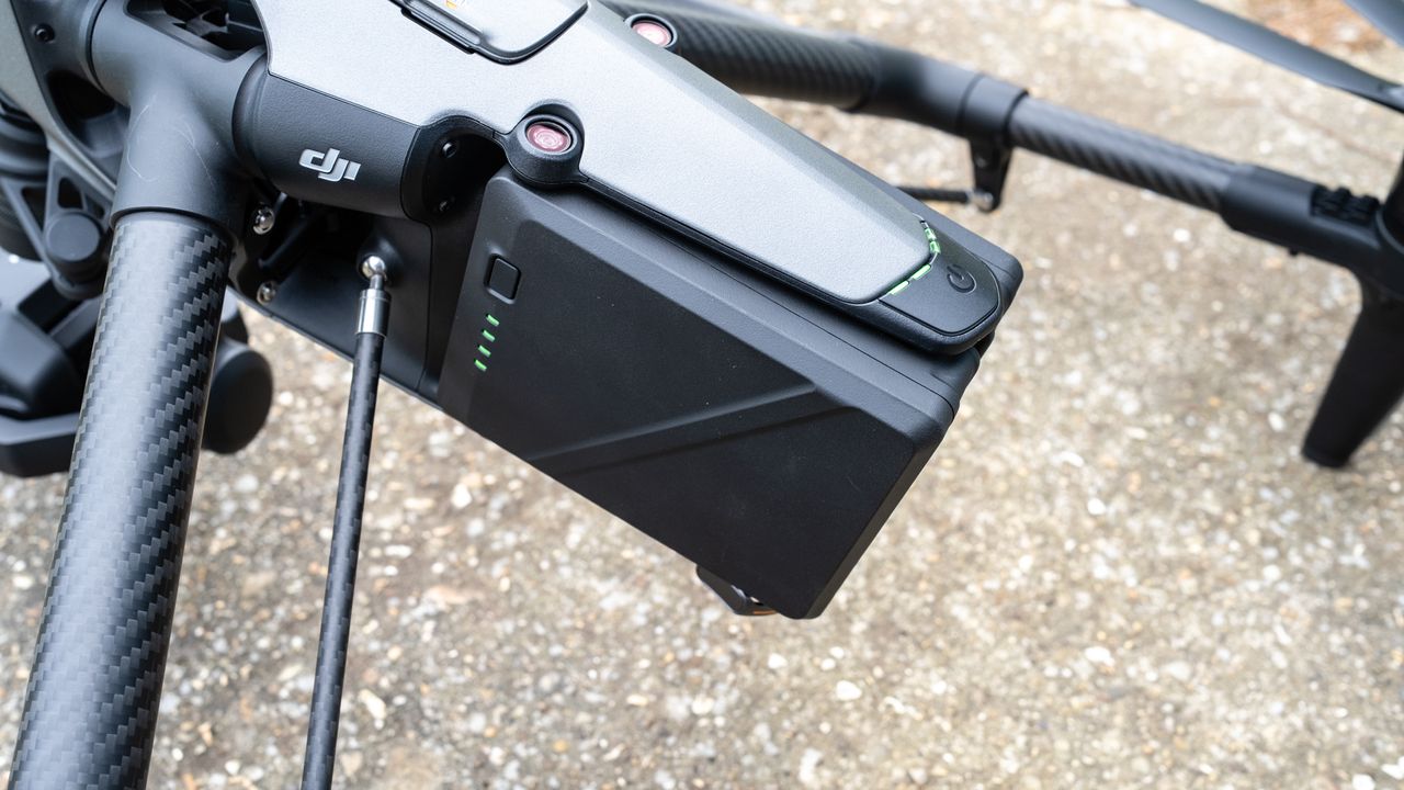 DJI Inspire 3-battery placement on drone.