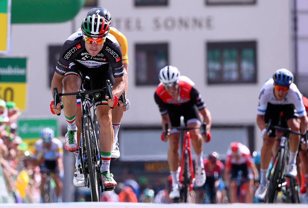 Elia Viviani beats Peter Sagan to win stage 5 at Tour de Suisse