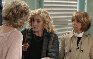 Audrey receives messages from the dead in Coronation Street