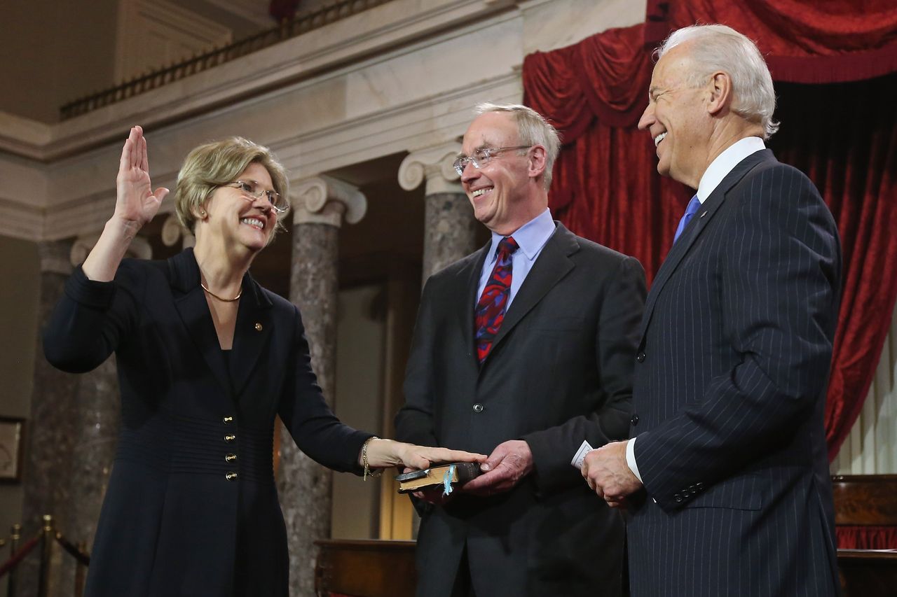 Joe Biden wants Elizabeth Warren as a VP. 