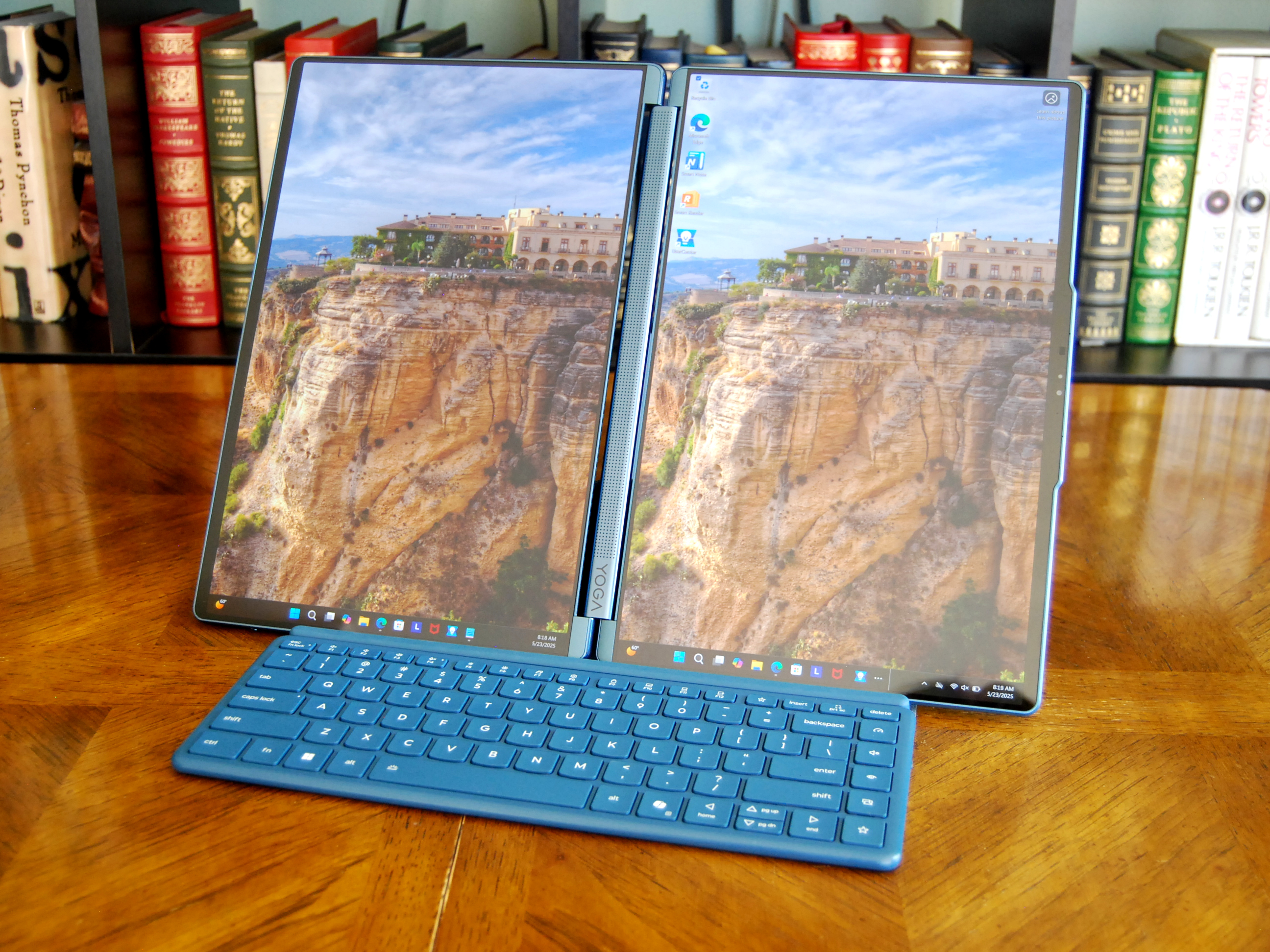 Lenovo Yoga Book 9i 14" (Gen 10)