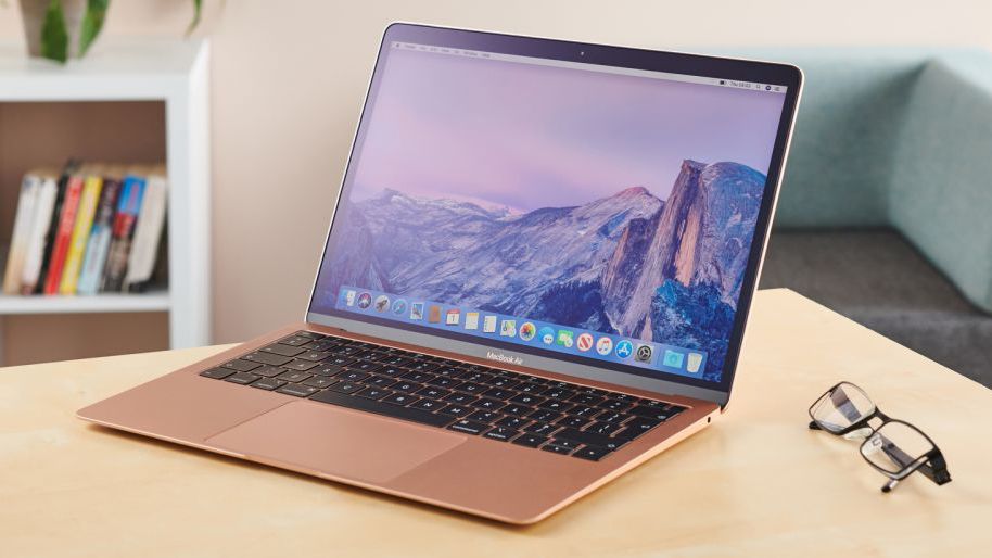 This $699 MacBook Air Is The Cheapest MacBook We've Seen | Top Ten Reviews