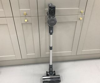 Ultenic U12 cordless on own in front of cupboards