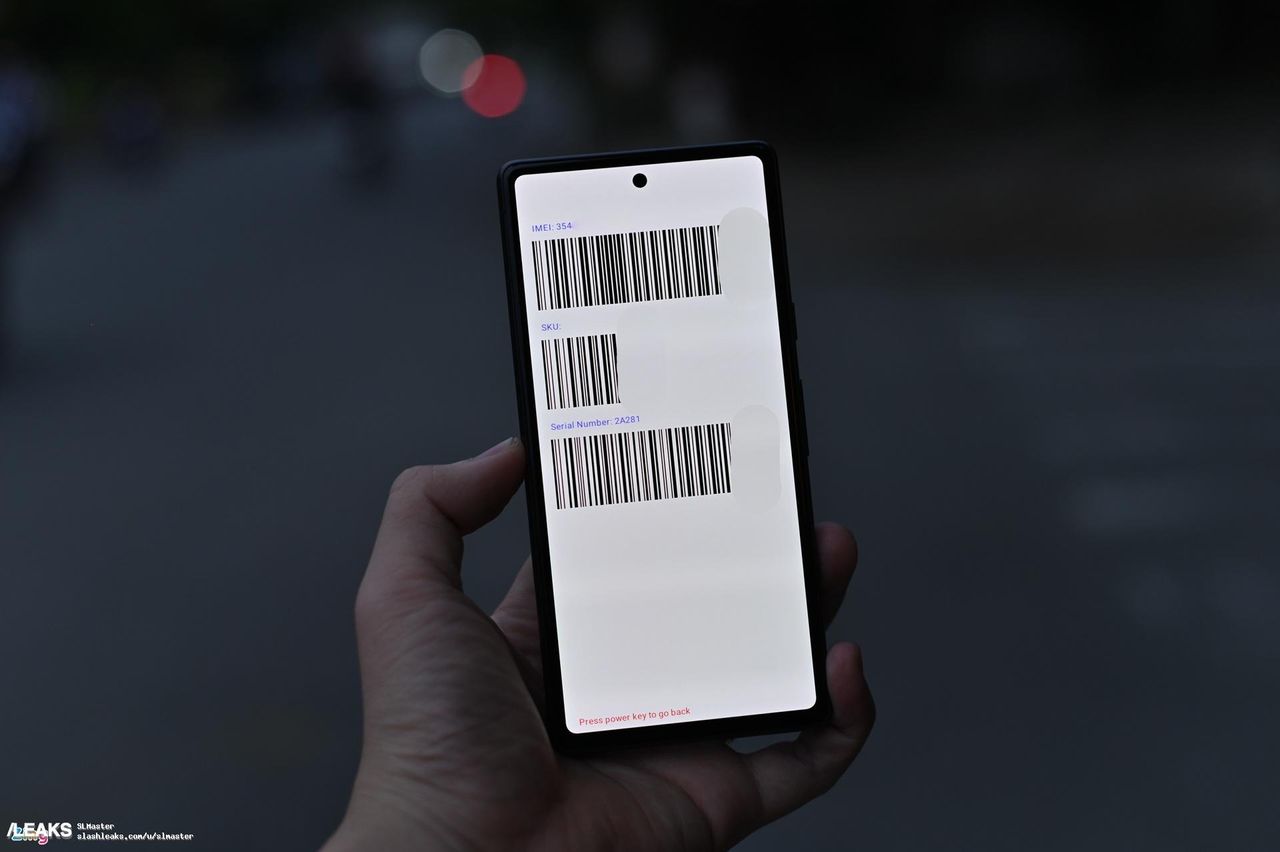 Google Pixel 7a screen