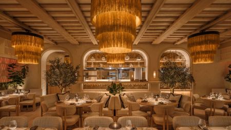 an image of the interiors of the restaurant Fenix in Mayfair