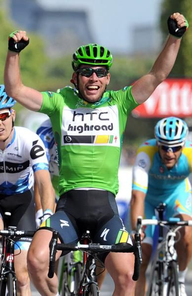 Mark Cavendish (HTC Highroad) wins the stage