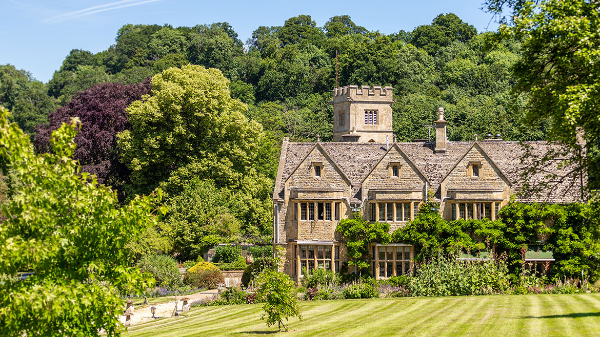 Buckland Manor grounds