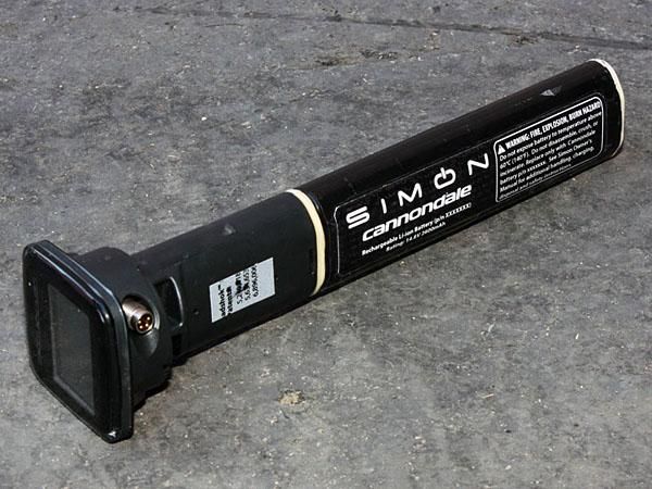 The battery and computer head for Cannondale's Simon system reside neatly within the steerer tube.
