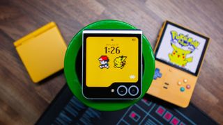 Ash and Pikachu Lock Screen on Galaxy Z Flip 6 Cover display