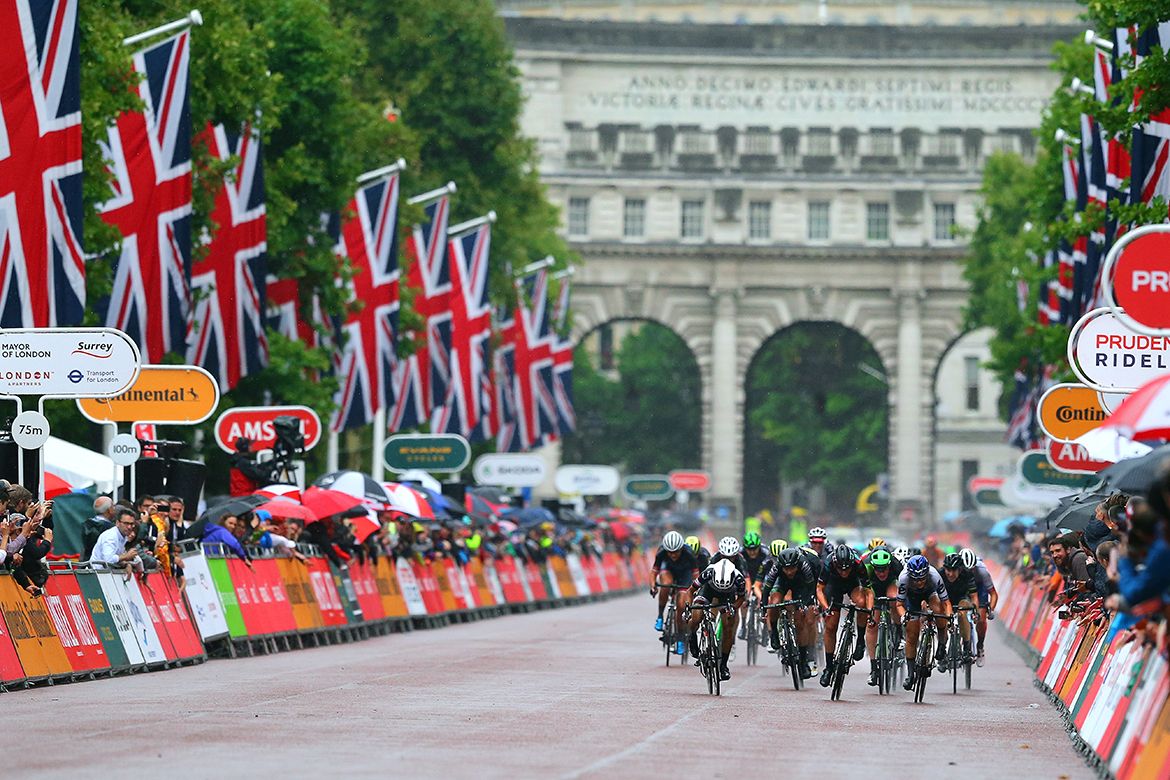 The RideLondon Classique peloton kicks off the final sprint on The Mall.